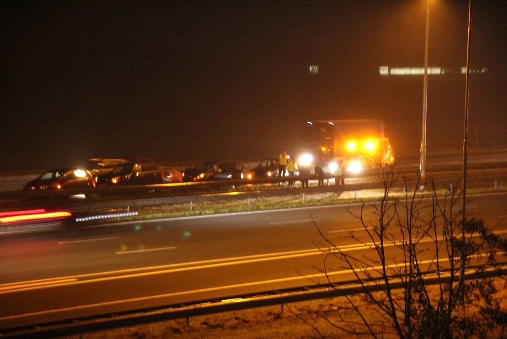 Vier autos beschadigd bij kop-staart aanrijding