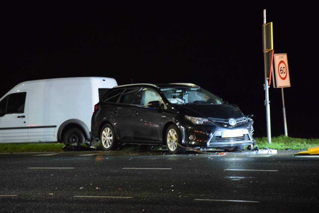 Veel schade bij frontale botsing