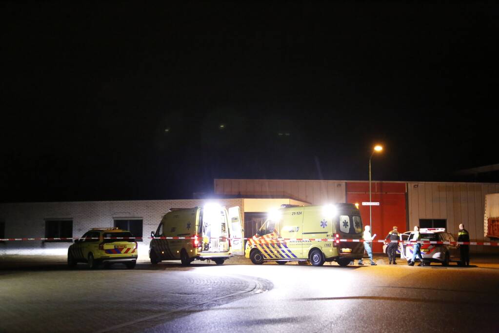 Automobilist in hals gestoken na aanrijding, dader gevlucht