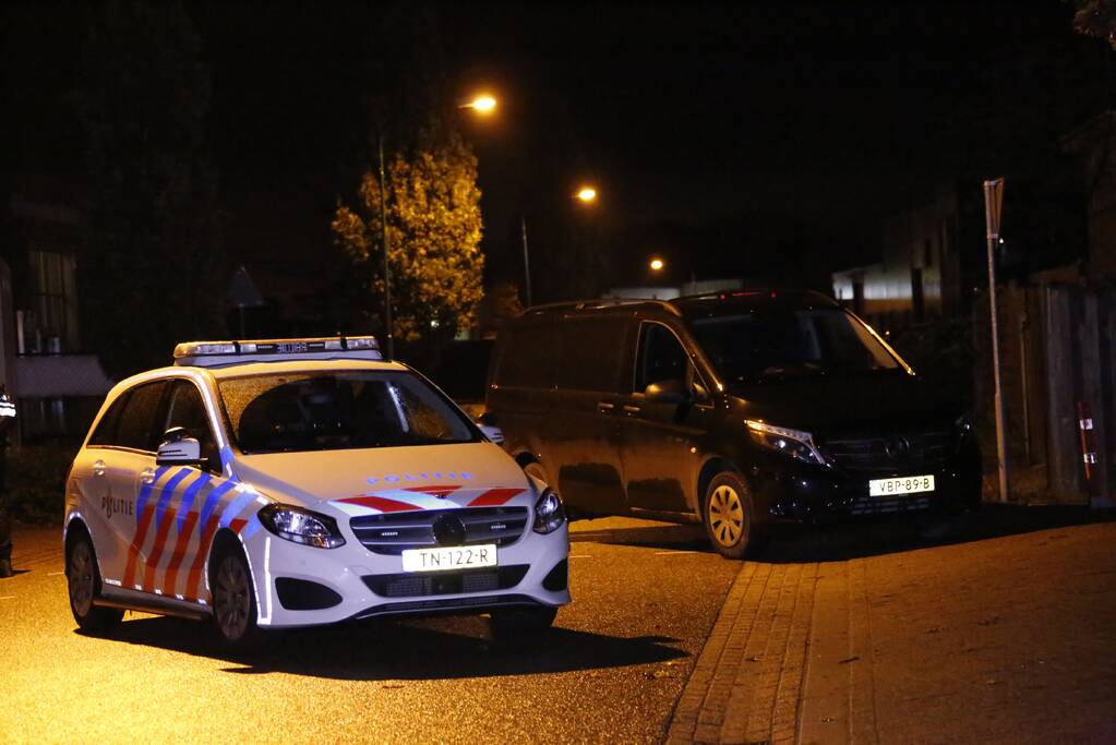 Automobilist in hals gestoken na aanrijding, dader gevlucht