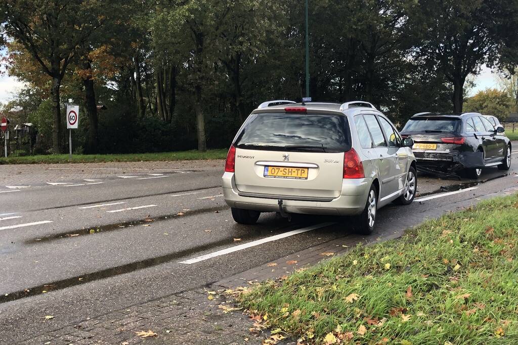 Flinke schade na kop-staart aanrijding