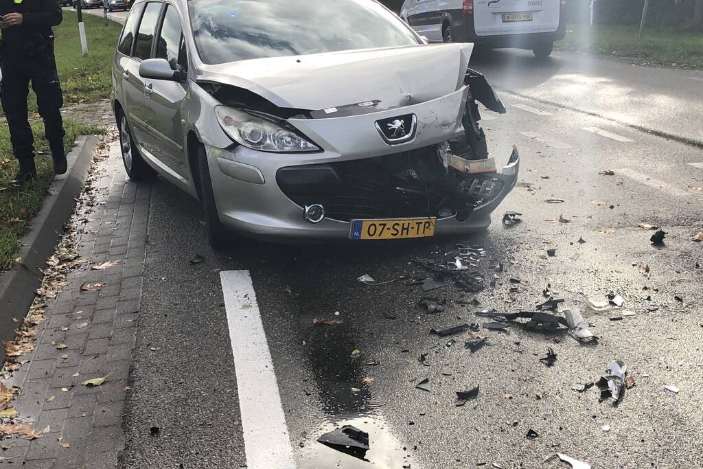 Flinke schade na kop-staart aanrijding