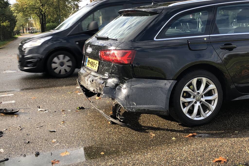 Flinke schade na kop-staart aanrijding