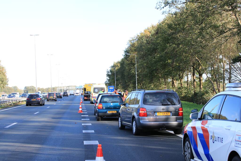 Vijf auto's betrokken bij kop-staart aanrijding