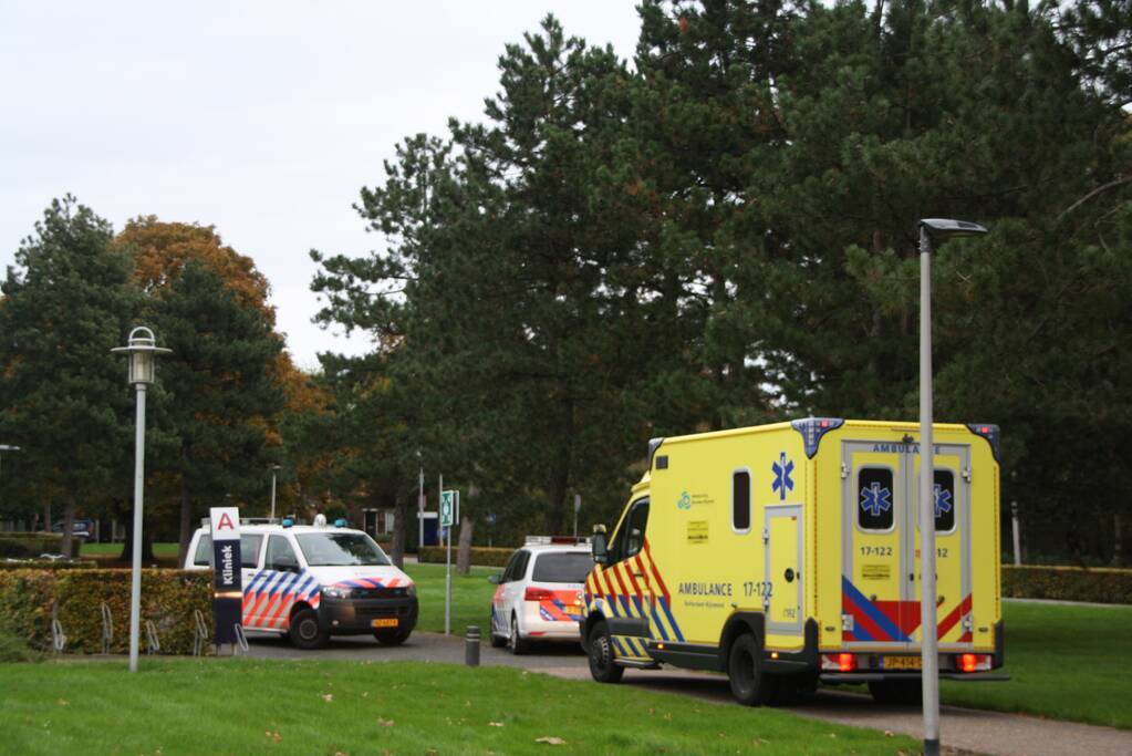 Personeelslid neergestoken in psychiatrisch centrum