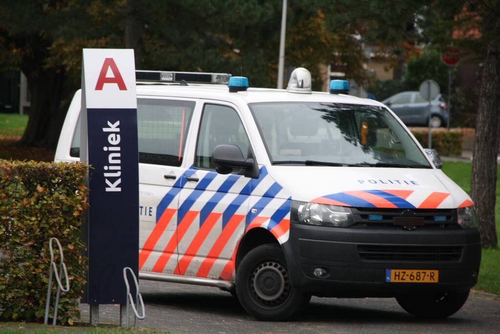 Personeelslid neergestoken in psychiatrisch centrum