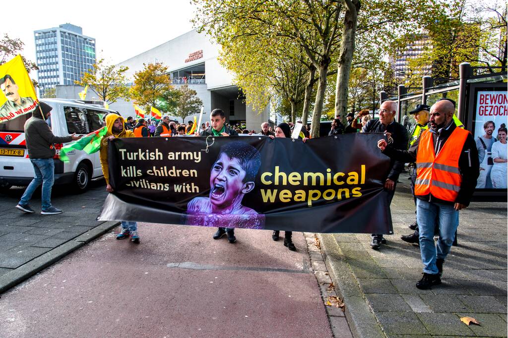 Acht aanhoudingen bij demonstratie van Koerden