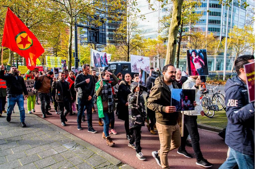 Acht aanhoudingen bij demonstratie van Koerden