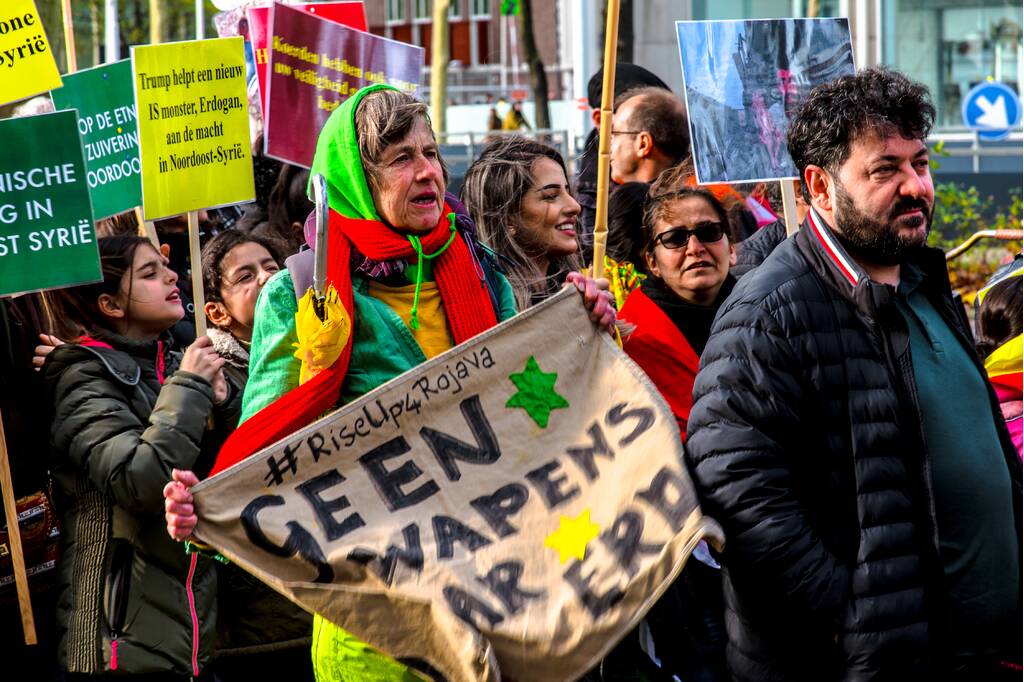 Acht aanhoudingen bij demonstratie van Koerden