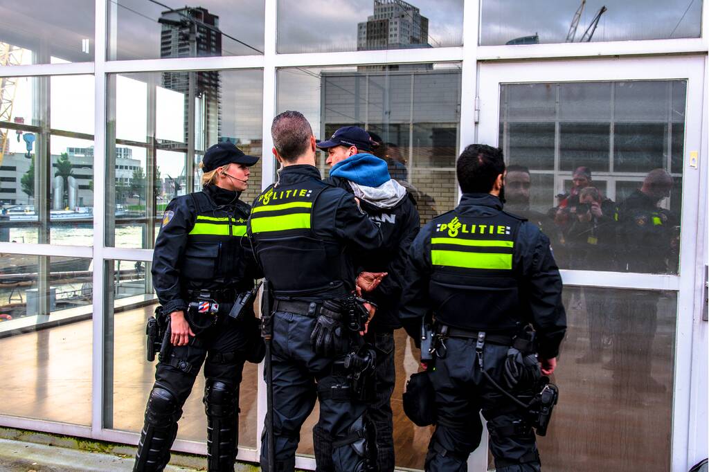 Acht aanhoudingen bij demonstratie van Koerden