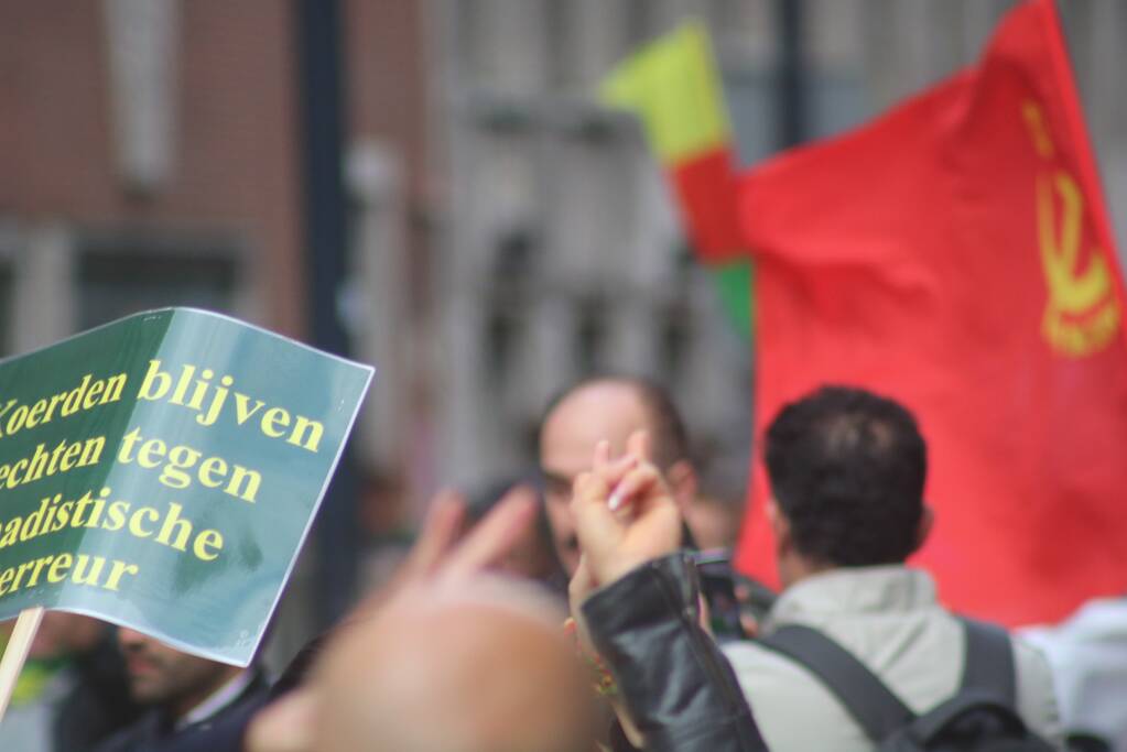 Acht aanhoudingen bij demonstratie van Koerden