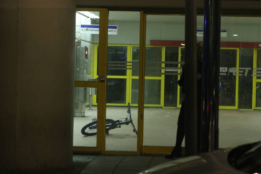 Jongeman zwaargewond bij steekpartij