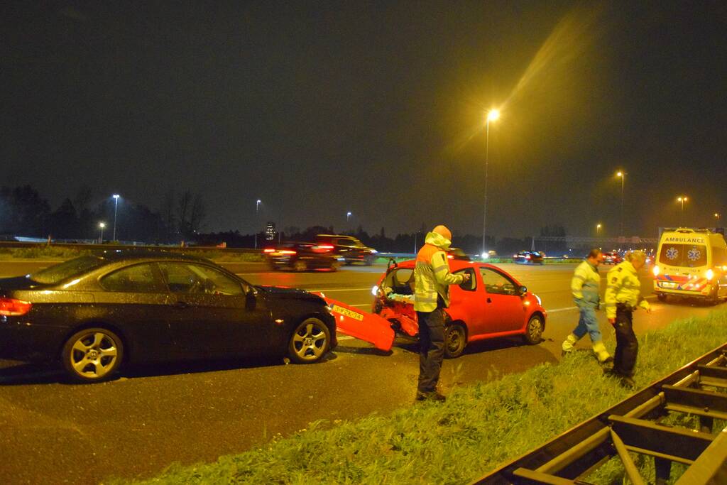 Flinke schade bij kop-staart aanrijding op snelweg