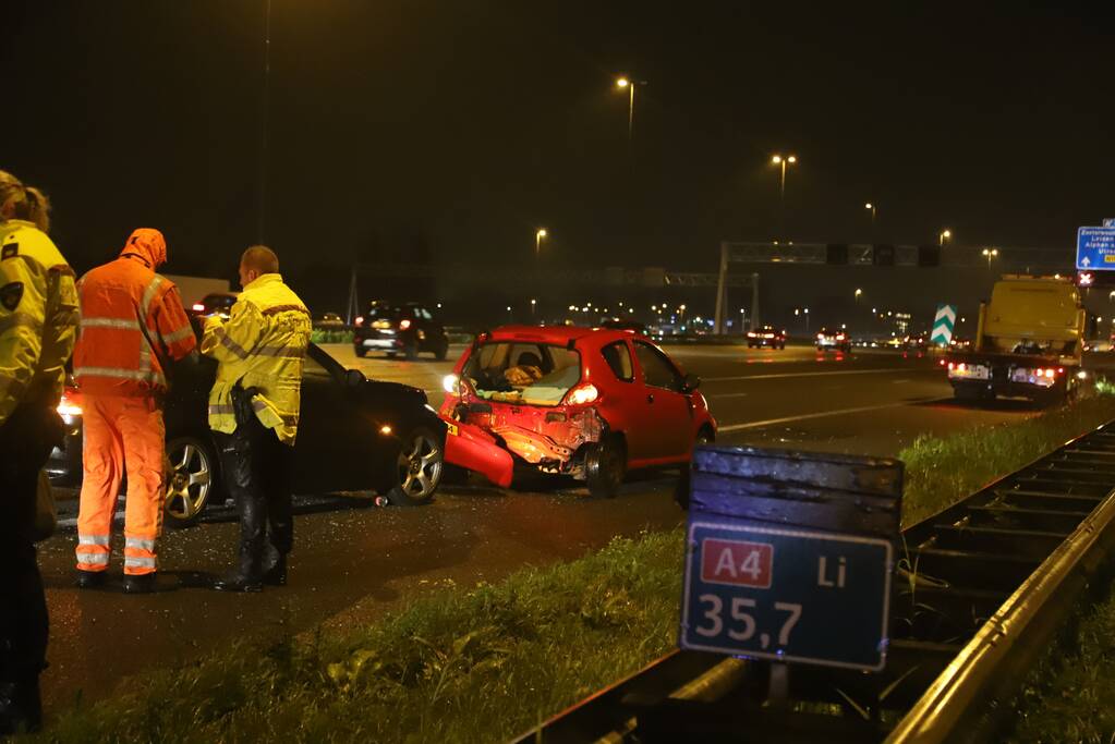 Flinke schade bij kop-staart aanrijding op snelweg