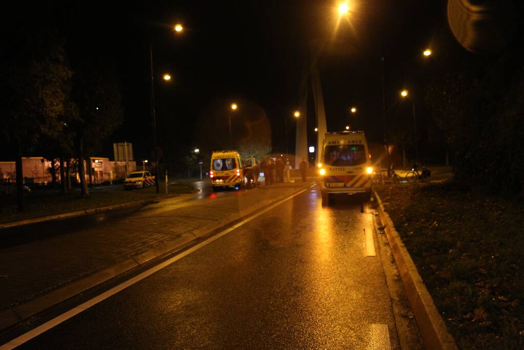 Fietser zwaargewond na val