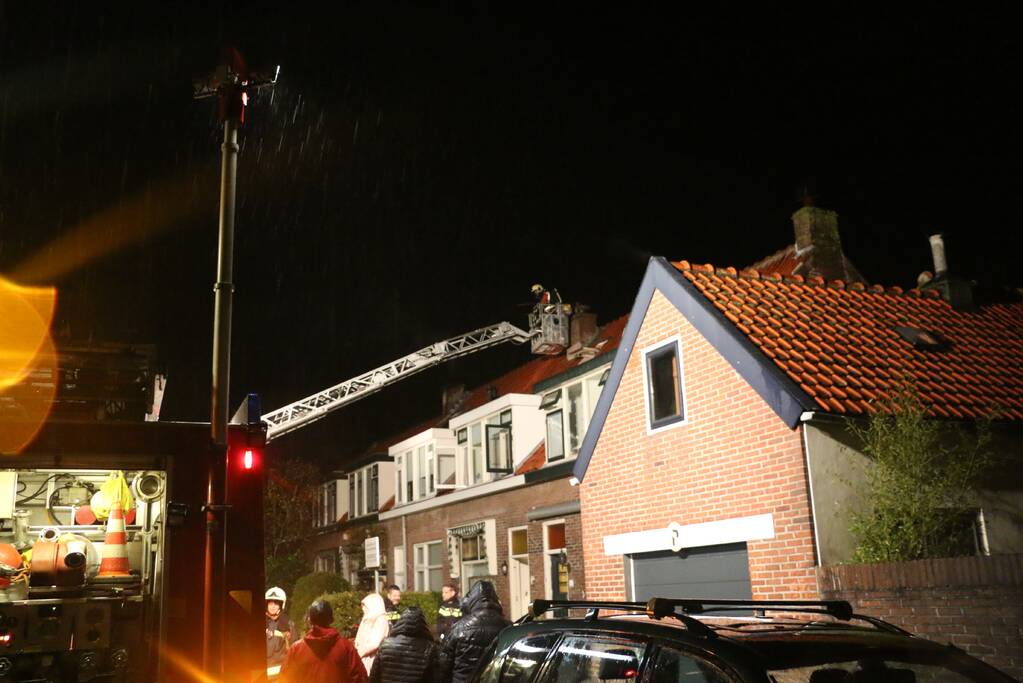 Fikse rookontwikkeling bij schoorsteenbrand
