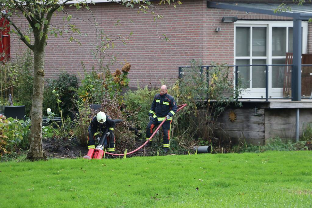 Dak van kerk vat vlam bij werkzaamheden