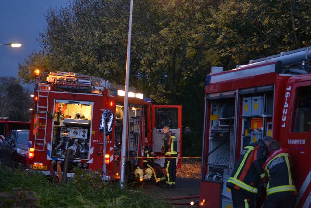 Dak van kerk vat vlam bij werkzaamheden