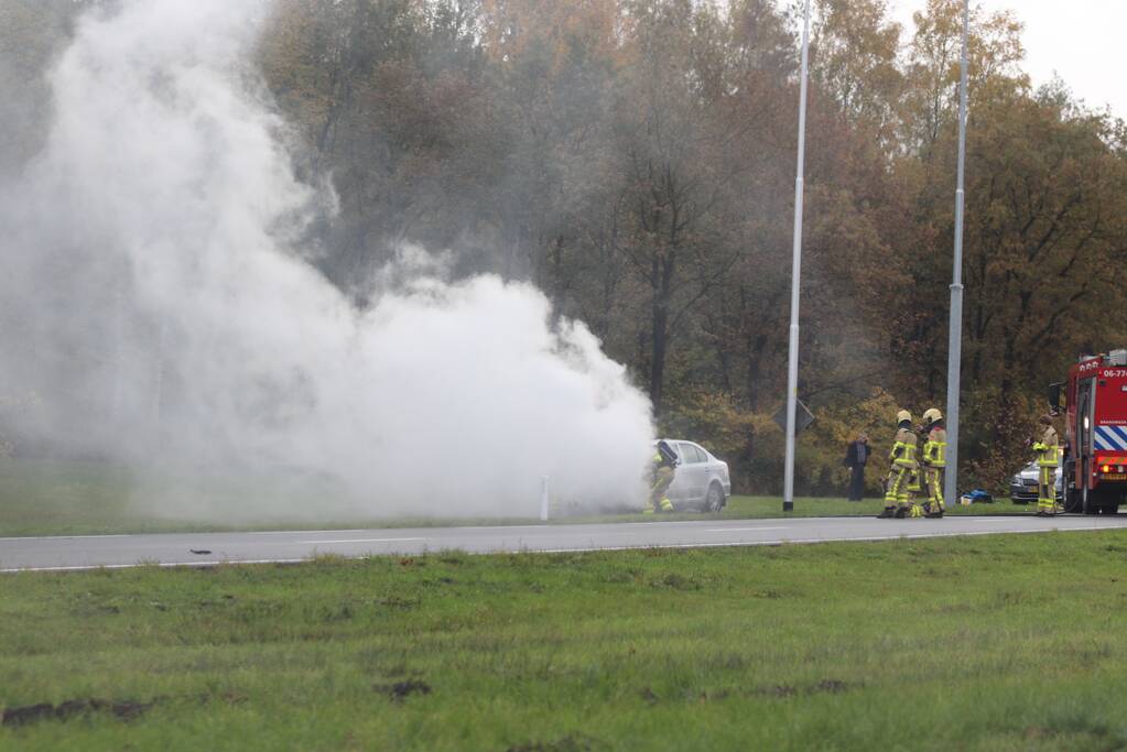 Forse rookontwikkeling bij autobrand langs snel