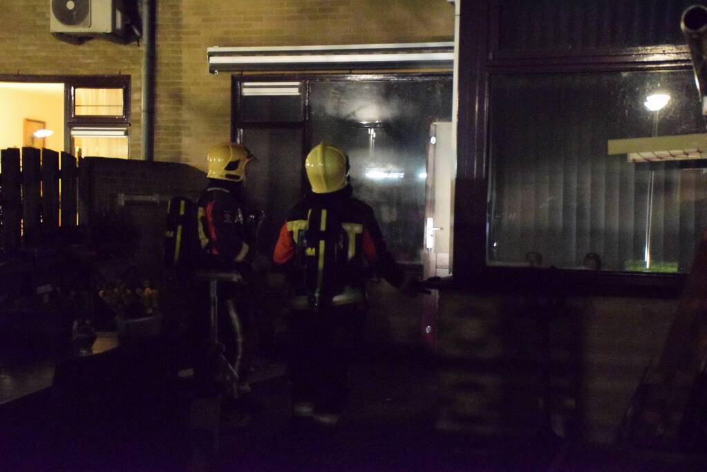 Flinke rookontwikkeling bij brand in woning