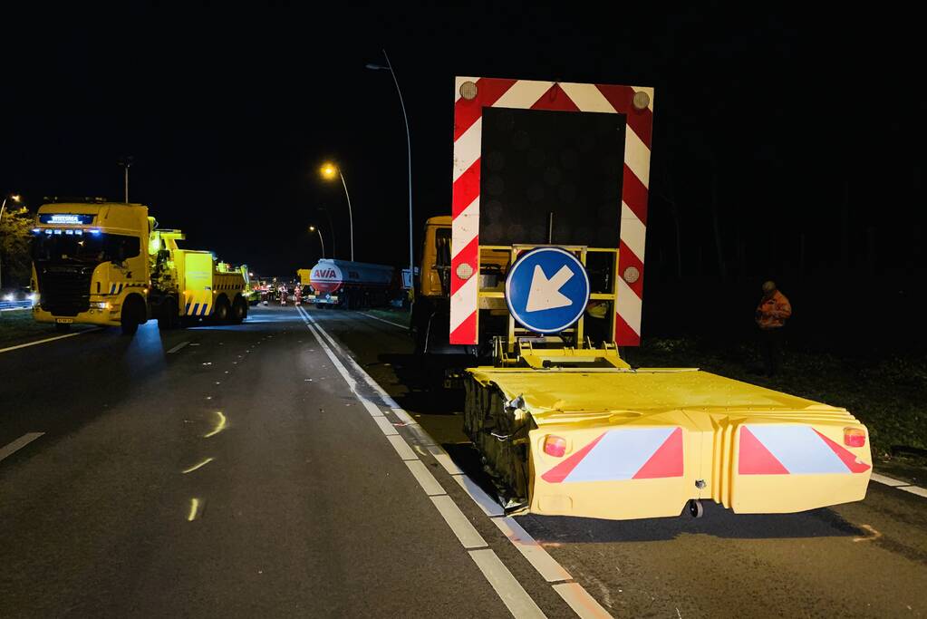 Tankwagen knalt op maaivoertuig, drie personen gewond