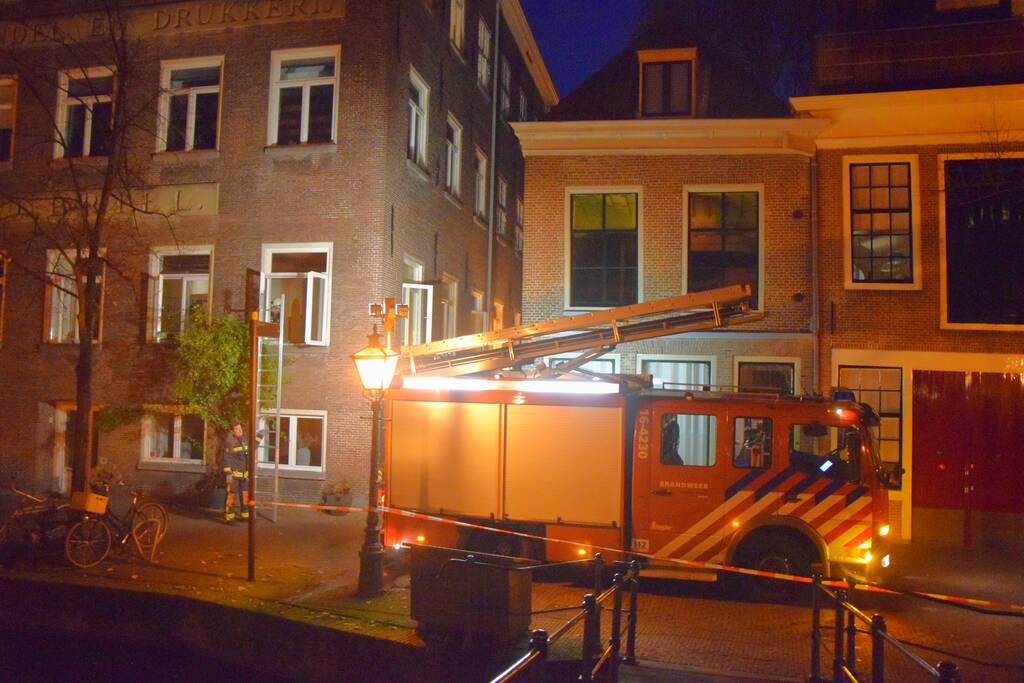 Kaars zorgt voor brand in woning