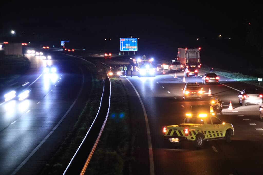 Flinke file na aanrijding met vrachtwagen