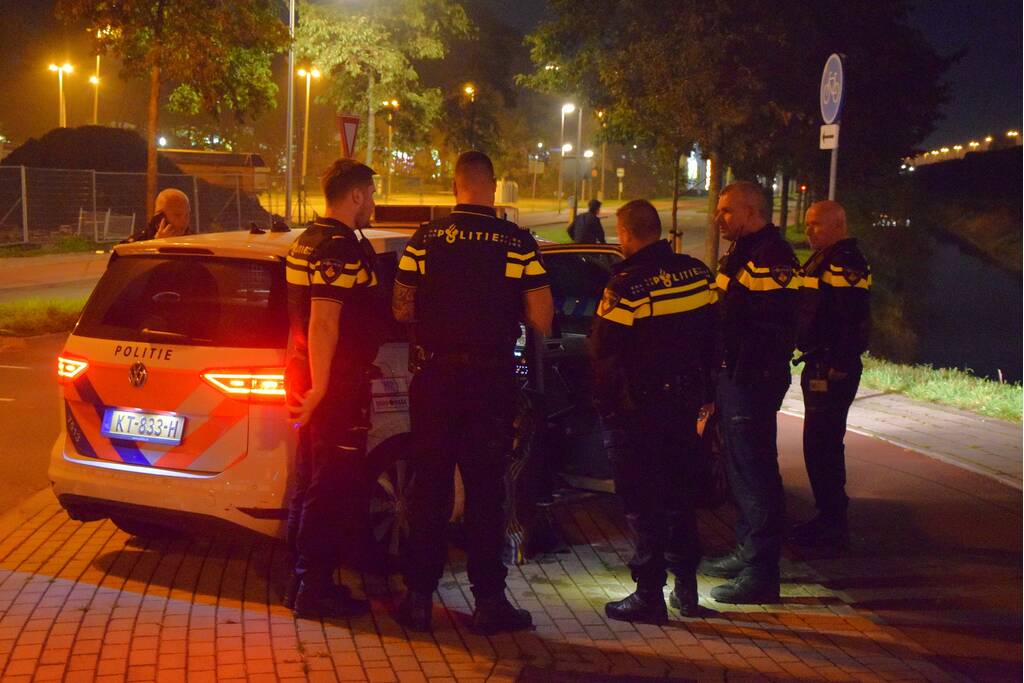Politie haalt dronken scooterrijder uit sloot