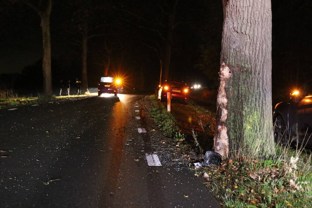 Flinke schade na botsing met boom