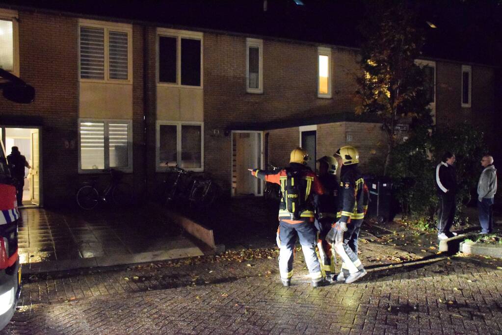Schade na blikseminslag in dak van woning