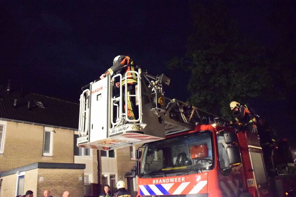 Schade na blikseminslag in dak van woning