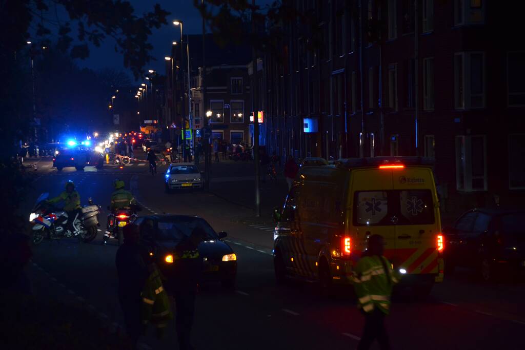Fietser zwaargewond na aanrijding met auto