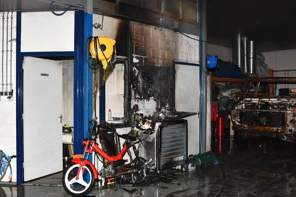 Brand in werkplaats snel onder controle