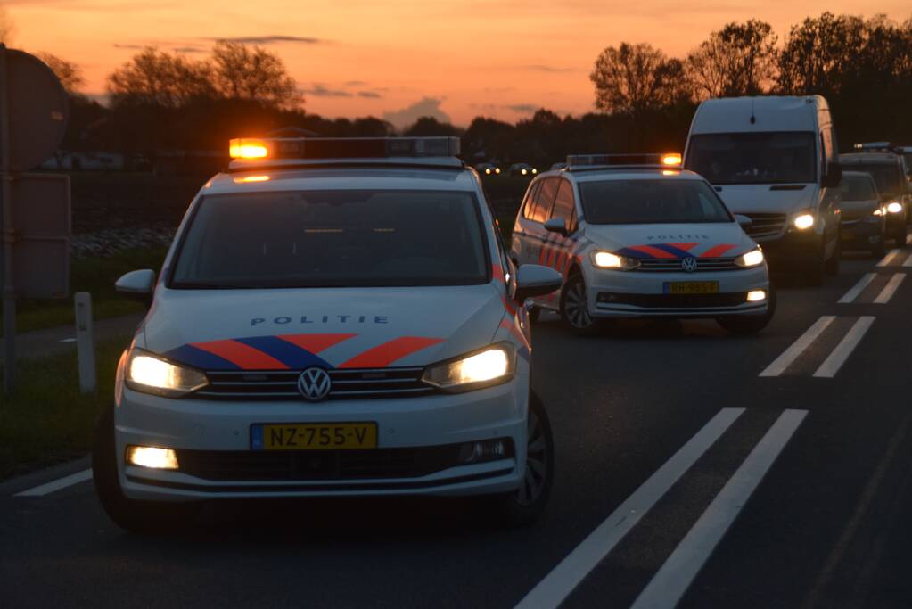 Fietser gewond na aanrijding met bestelbus