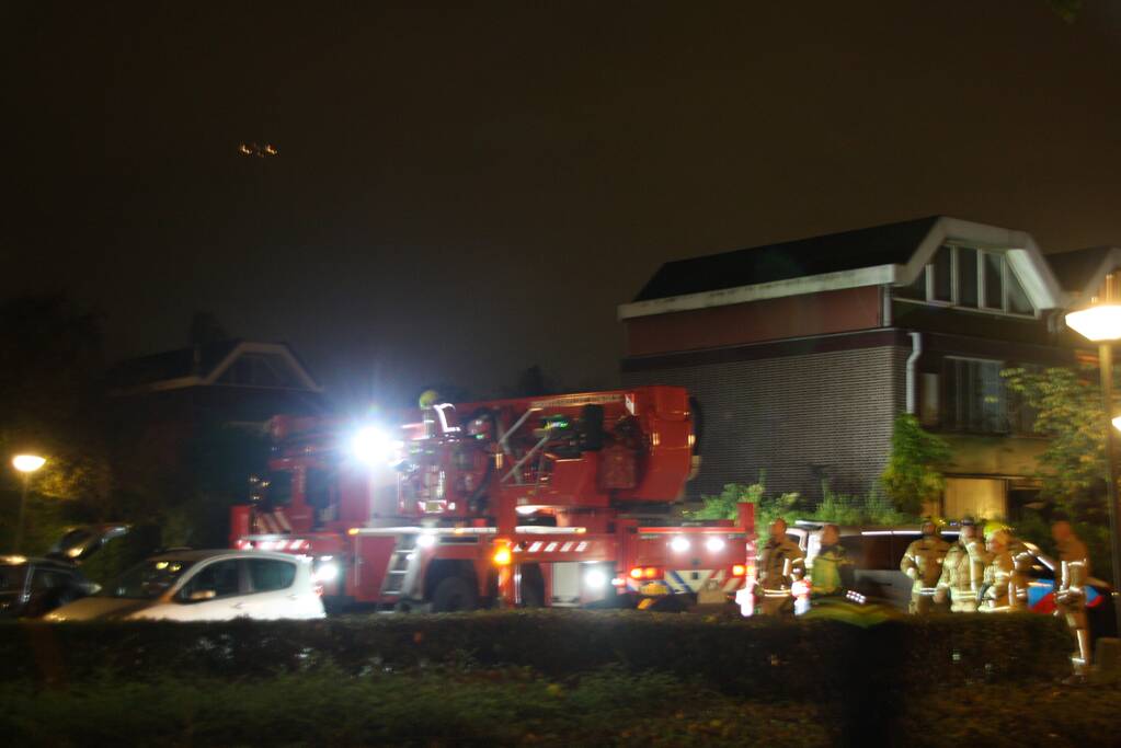 Veel hulpdiensten bij incident in flat