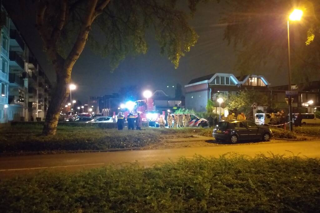 Veel hulpdiensten bij incident in flat