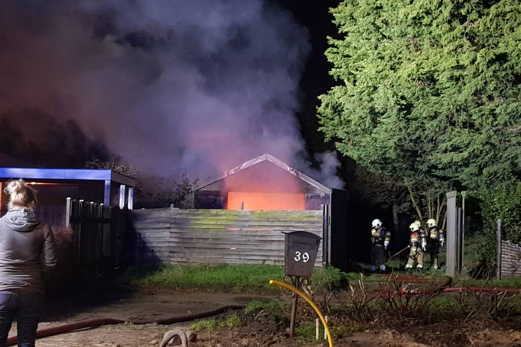 Schuur verwoest door brand