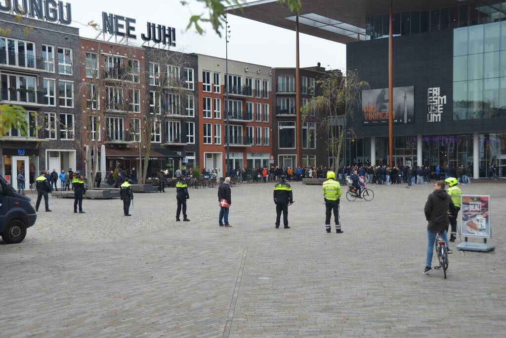 Demonstranten KOZP bij intocht Sinterklaas