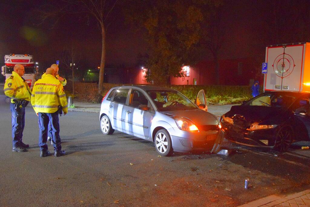 Flinke schade bij aanrijding op kruising