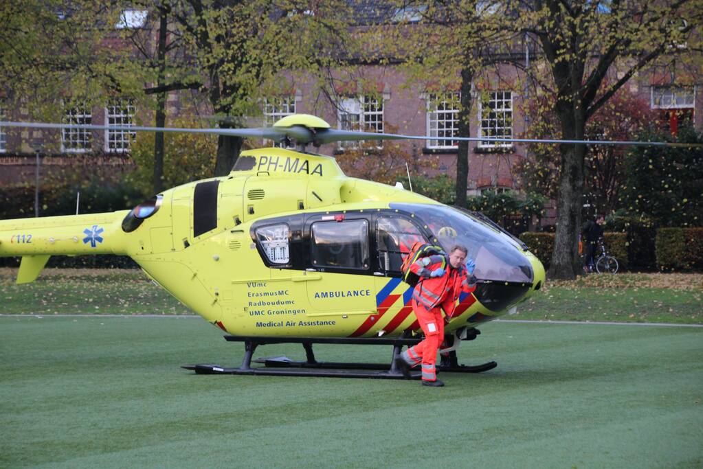 Meerdere fietsers gewond na aanrijding met auto