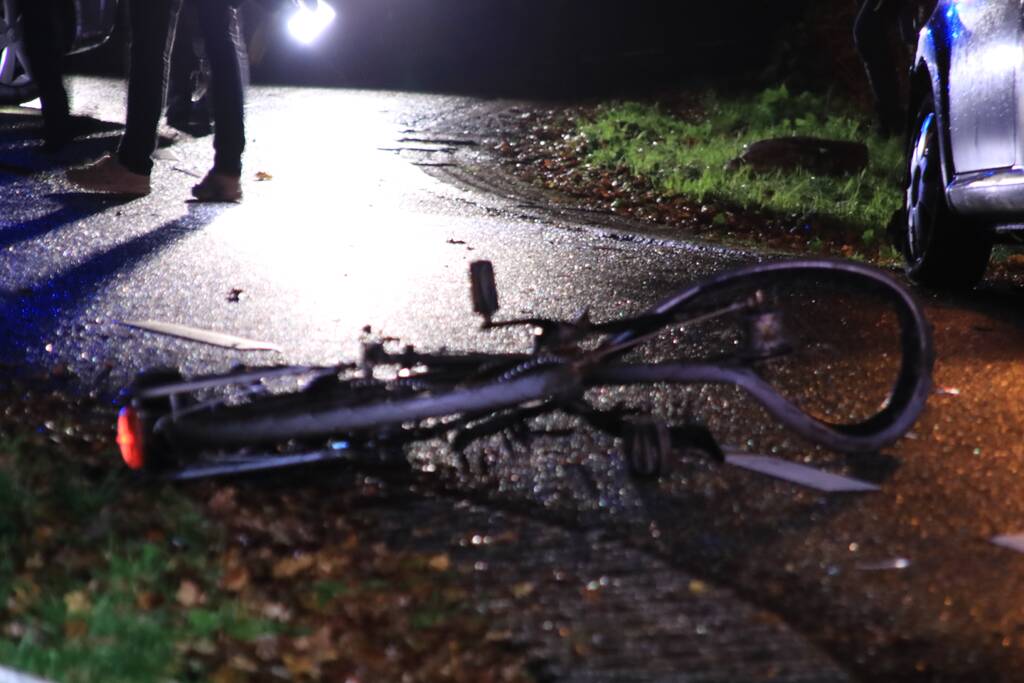 Fietser gewond na aanrijding met personenauto