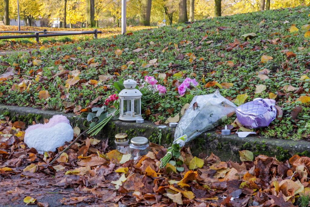 Buurt rouwt om verongelukte kleuter (4)