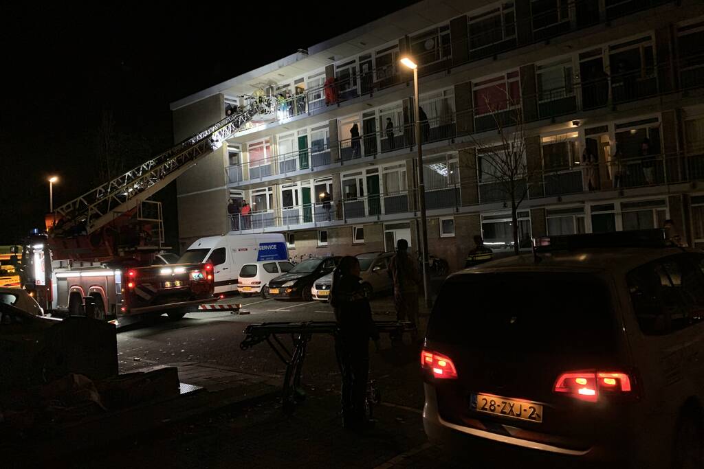 Politie schiet verdachte neer