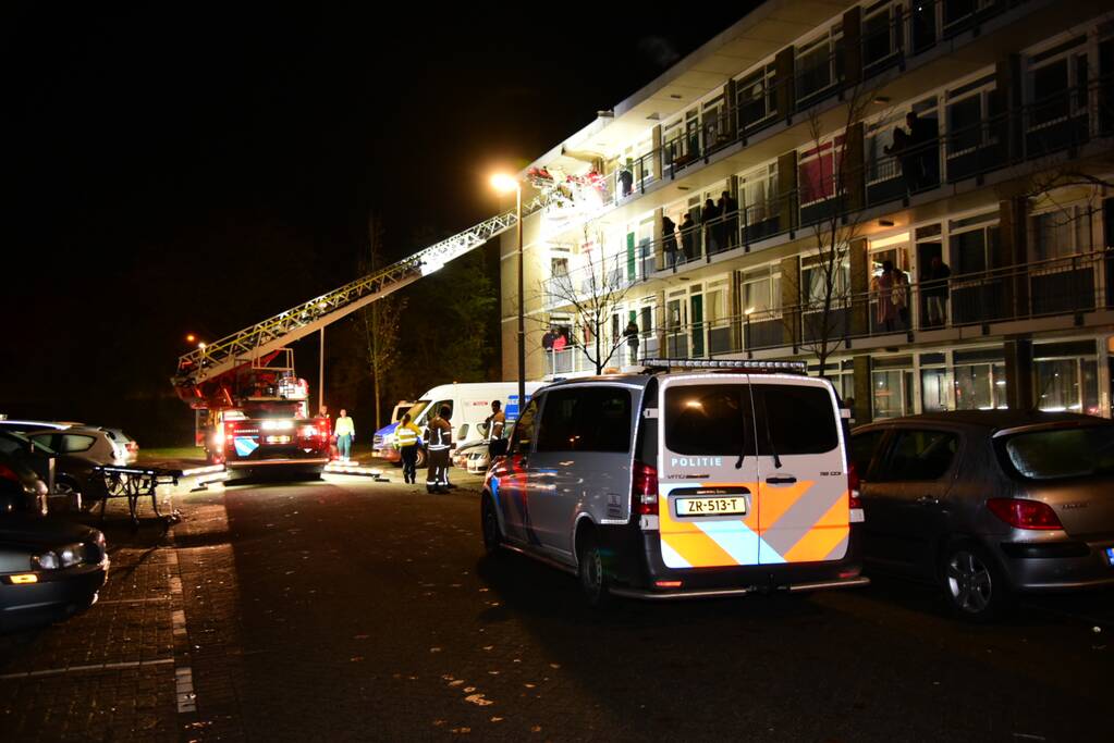 Politie schiet verdachte neer