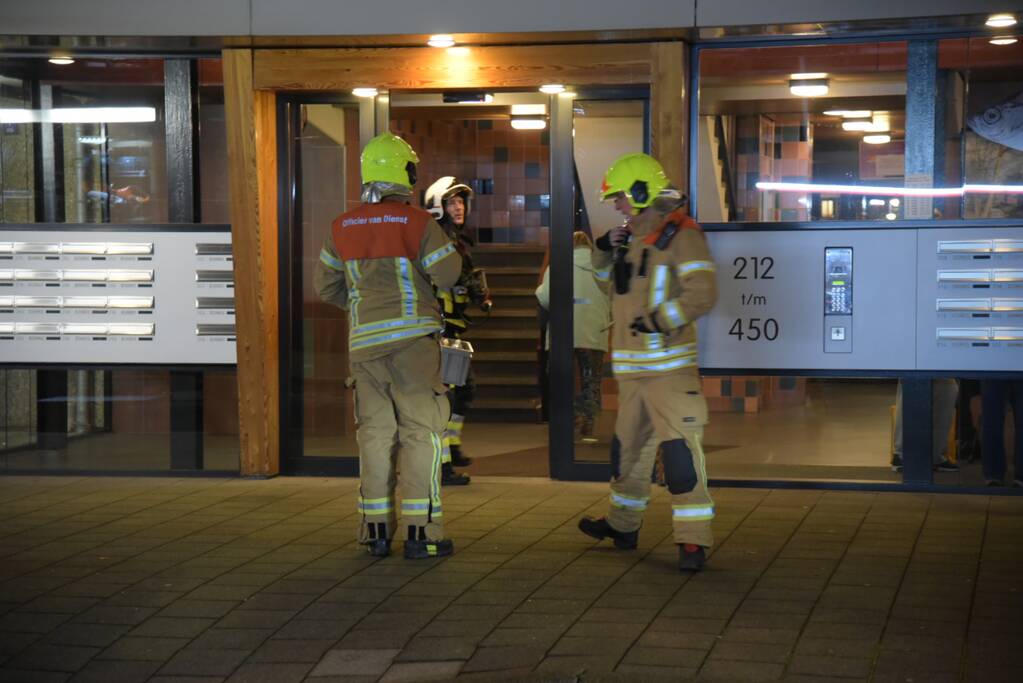 Grote uitslaande brand in flatwoning