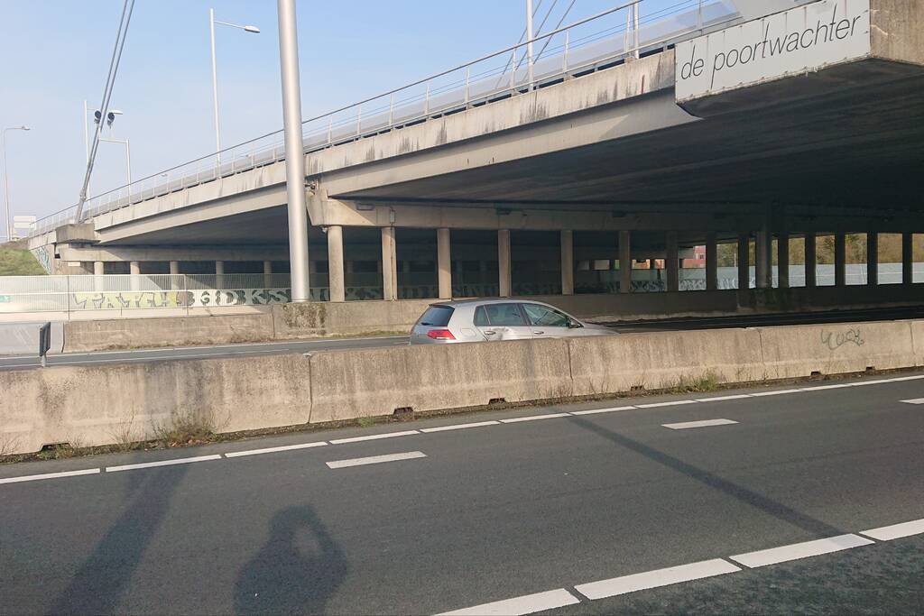 Bestelbus knalt frontaal op RIMOB