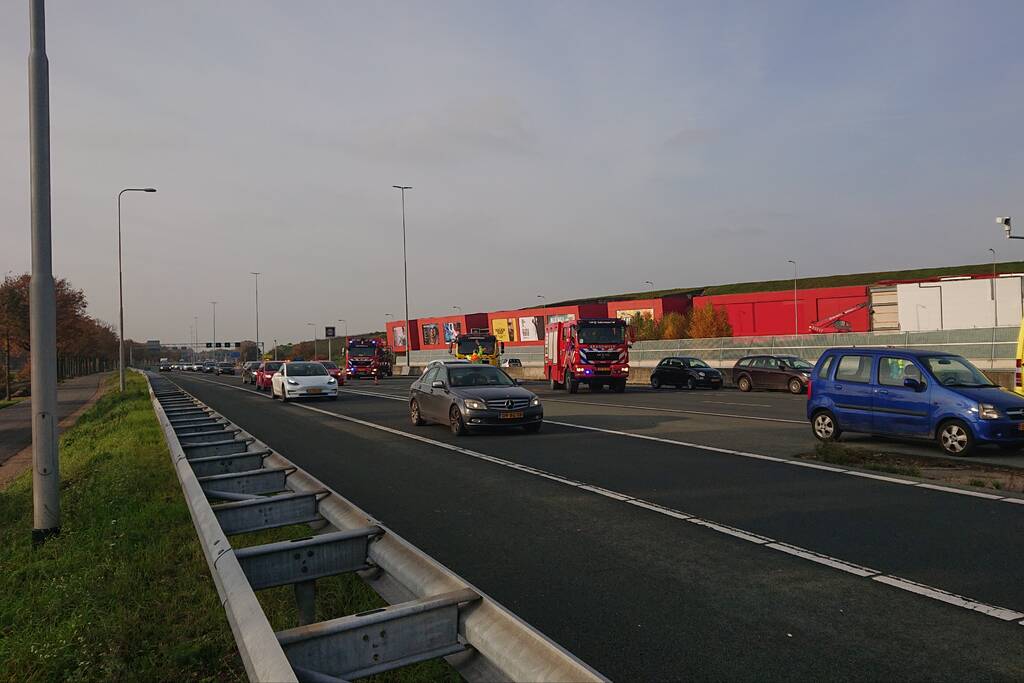 Bestelbus knalt frontaal op RIMOB