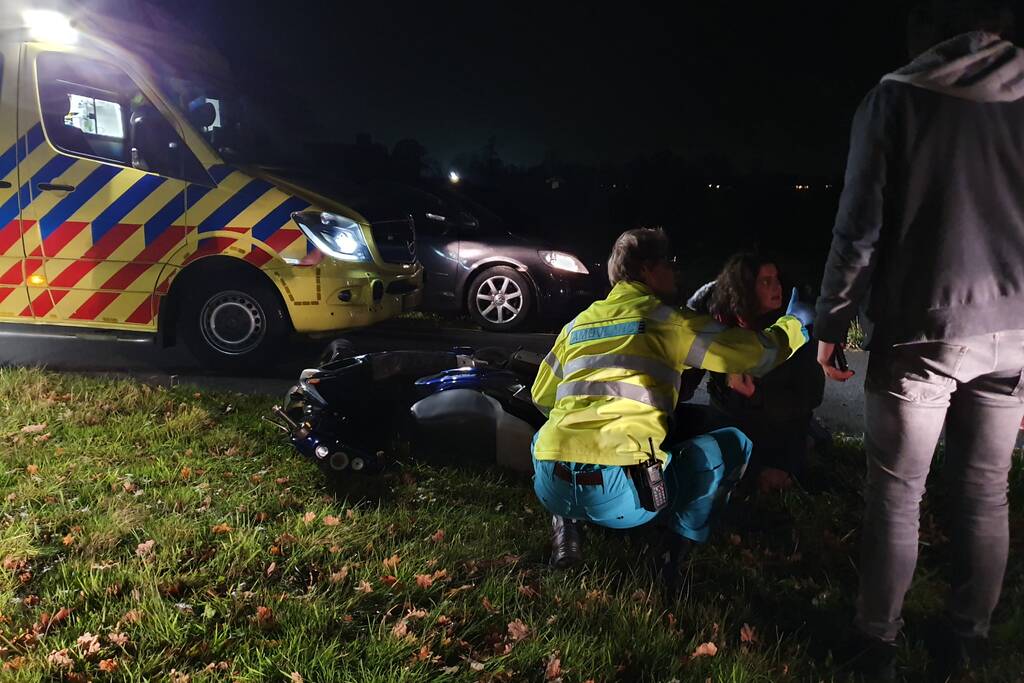 Fietser gewond na aanrijding met scooter