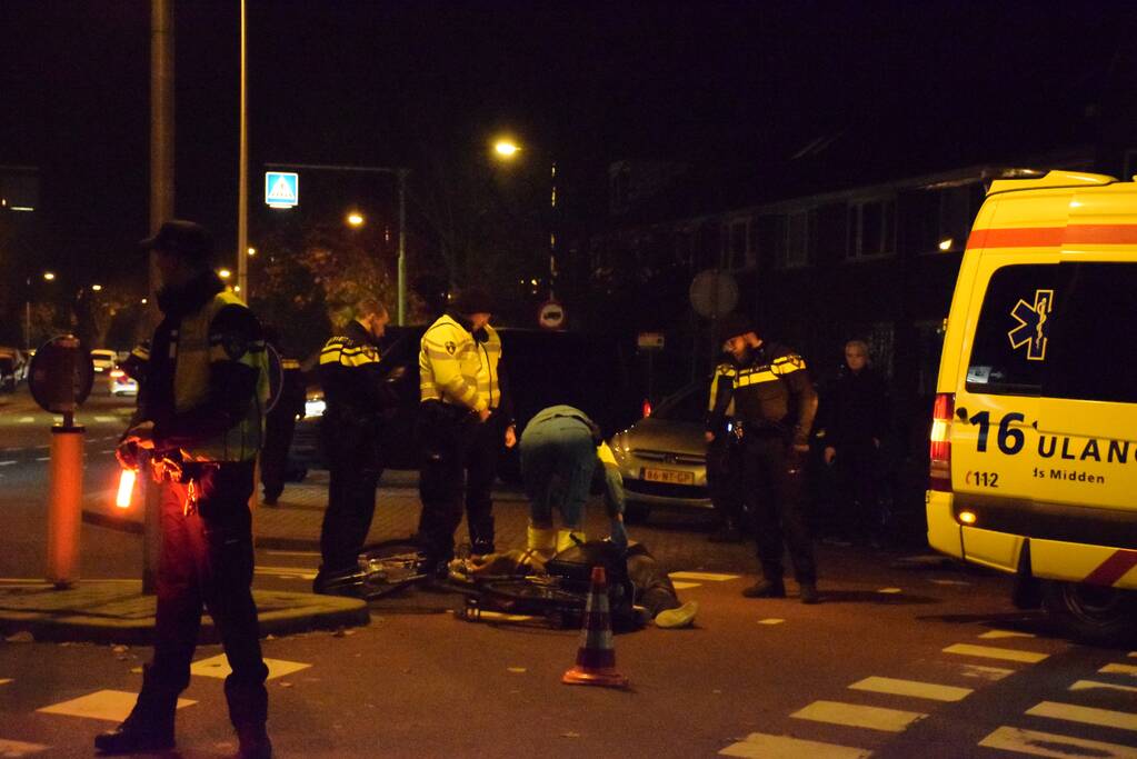 Fietser gewond na aanrijding met auto