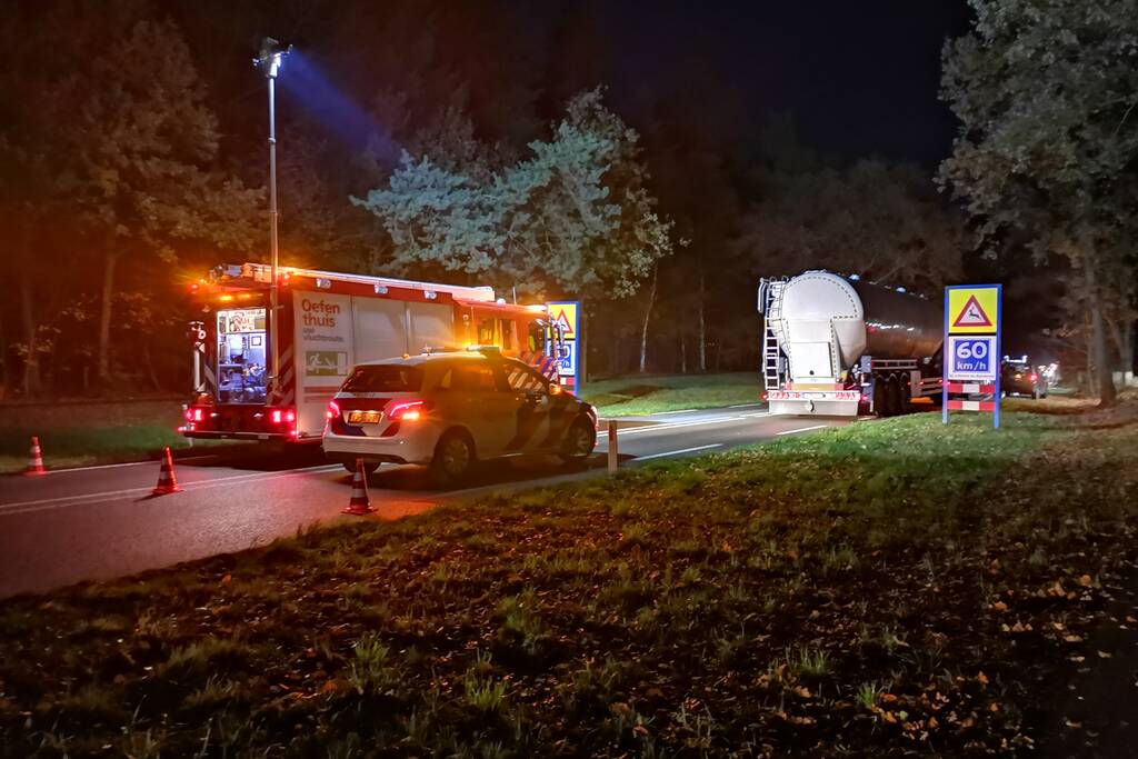 Gewonden na frontale botsing tussen personenbus en auto